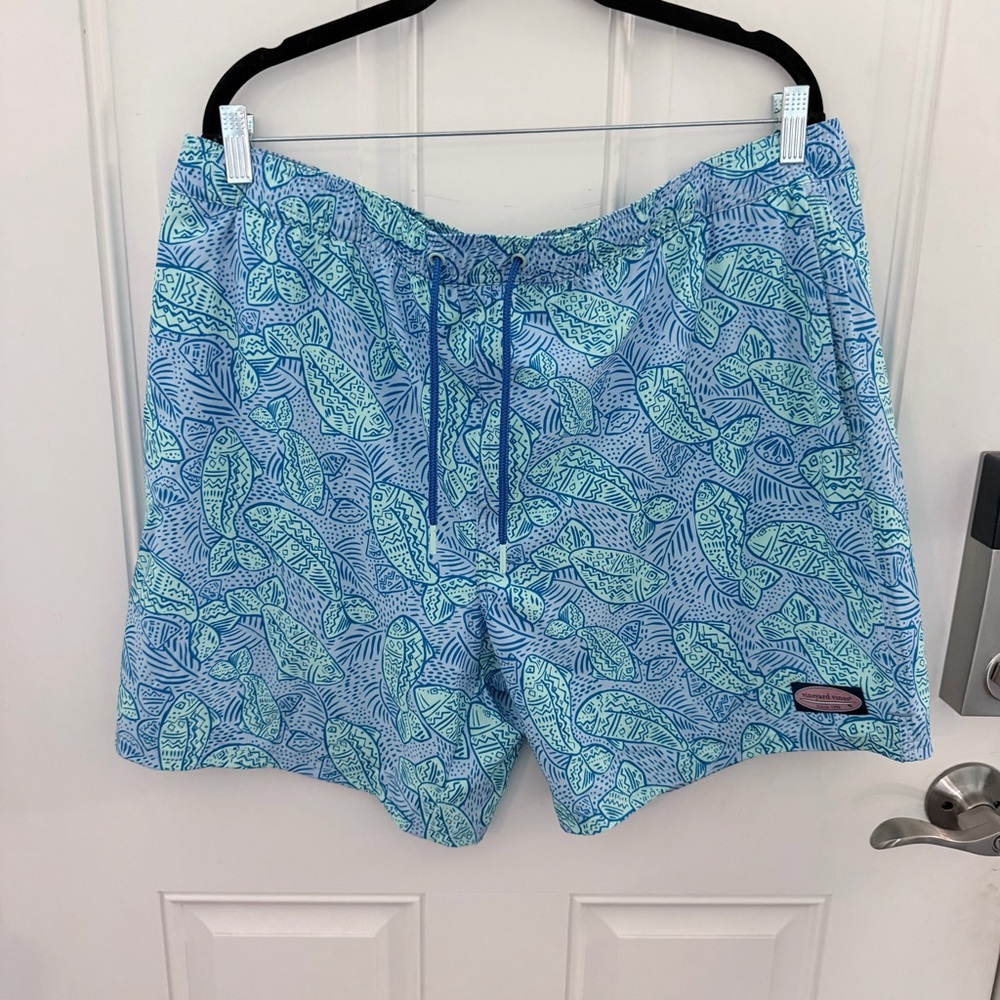 Vineyard Vines Chappy Swim Trunks XL | Lavender Fish